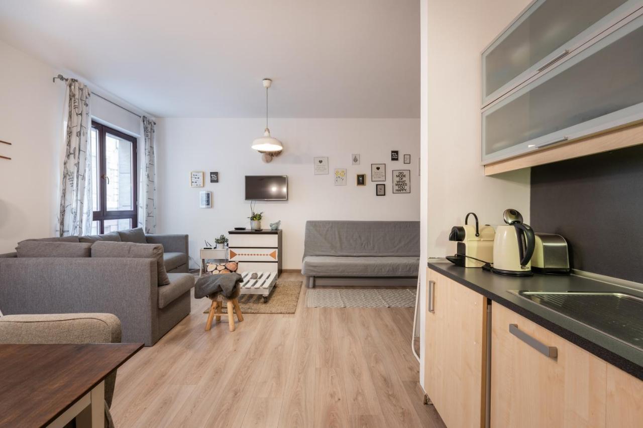 King Care With A/c Apartman